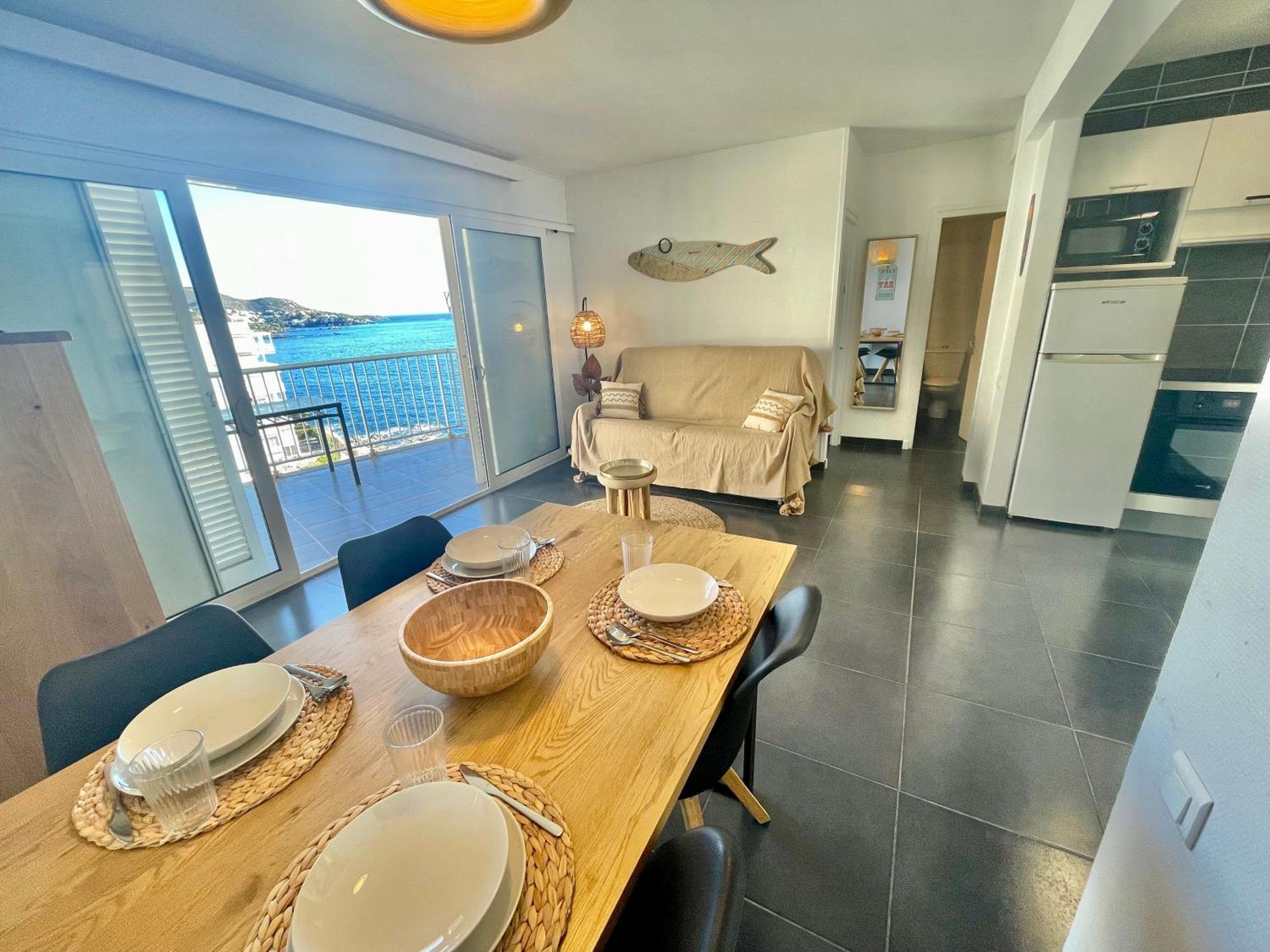 Delfin 8f Appartement Roses